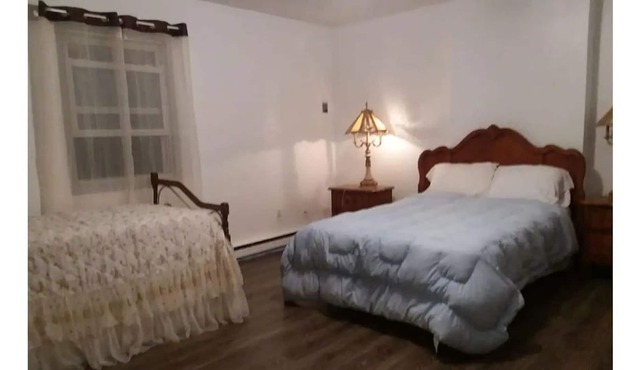 Cheerful mountain duplex!