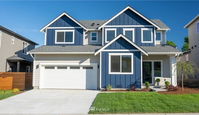 Cheerful & New * 5 Bdrm Home * Office & Bonus Room