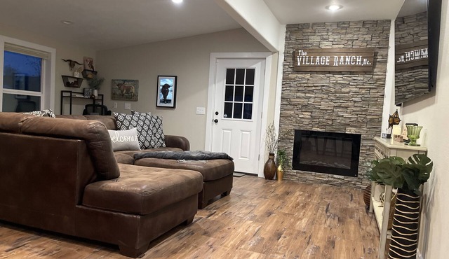 Cheerful Newly remodeled 3-bedroom farmhouse