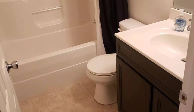 Cheerful, peaceful home with modern amenities