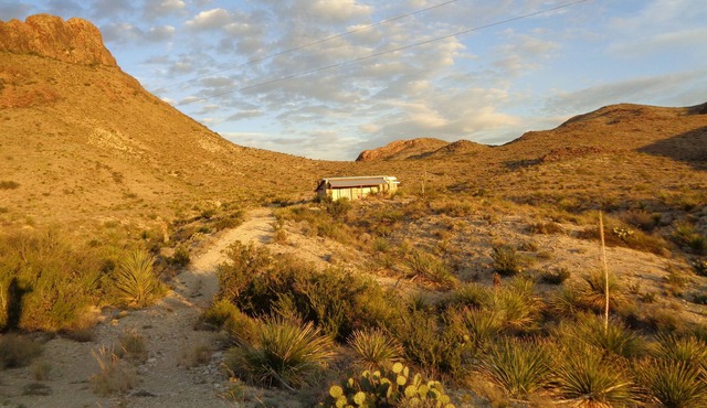 Cheerful Rock Cabin on Terlingua Ranch