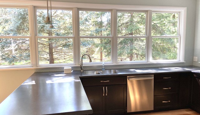 Cheerful Spacious 4 bd Home Walks to Purdue, Sports, and Golf, & Game Arcade!