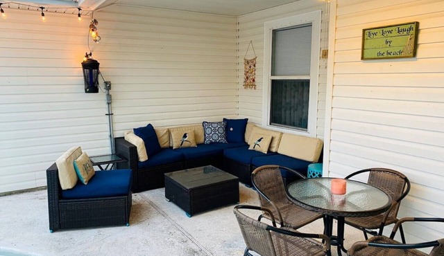 Cheerful three bedroom home with a pool