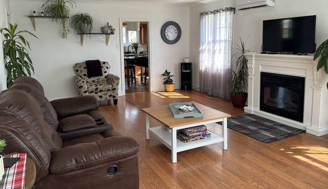 Cheerful Two Bedroom Country Home