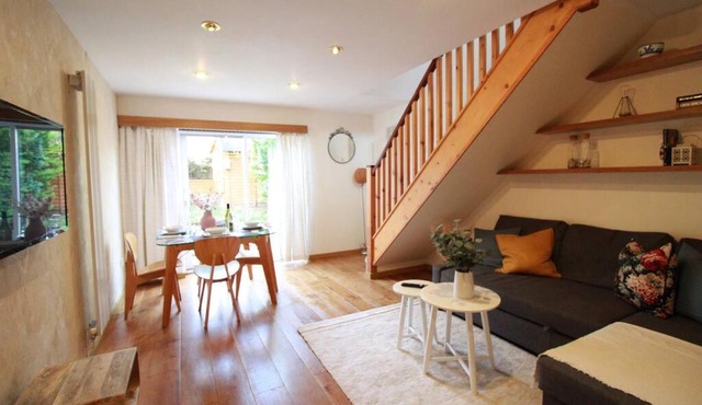 Cheerful Two-Bedroom Residential Home