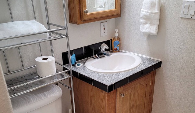 Cheerfull One Bedroom Apartment