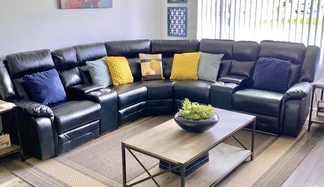 Cheerfully cozy 3BR residential home