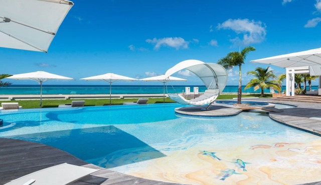 Chef included by Fantasia Villas: Villa C'est la Vie