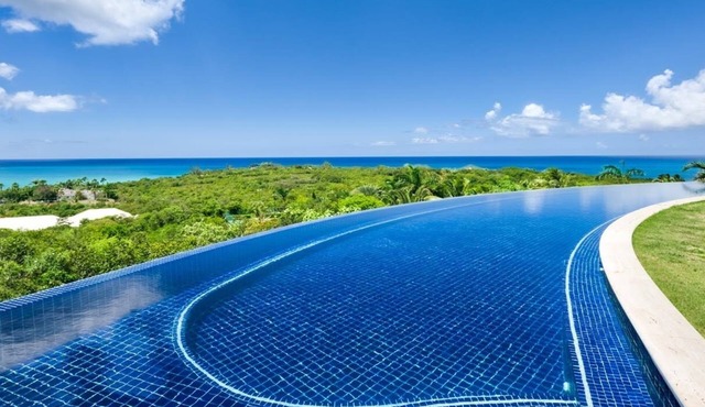 Chef included by Fantasia Villas: Villa Sandyline