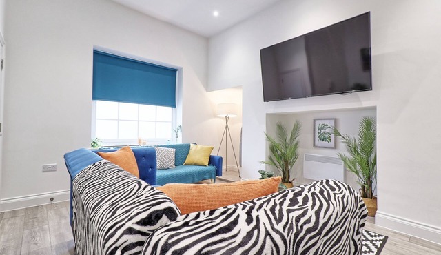 Chelmsford Ground Floor Apartment. Next To The City Centre With Wifi & Parking