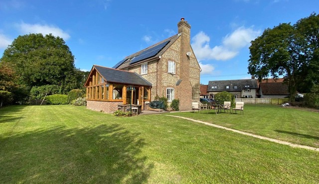 Chelsea cottage set in heart of Dorset unspoiled countryside