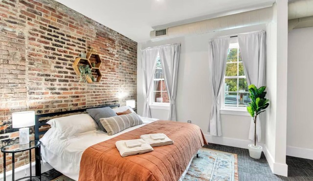 Chelsea Place: Premier Modern Downtown 2BR Loft