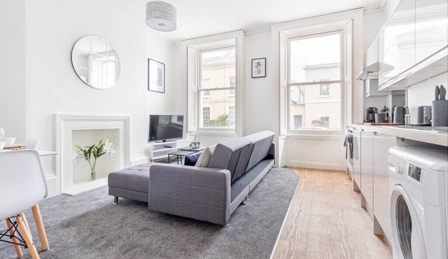 Cheltenham City Centre - 1 Bedroom Apartment