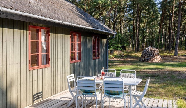 "Chenoa" - 200m from the sea by Interhome