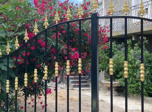 CheRiedel Bed & Breakfast & Art Gallery