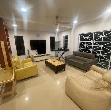 Cherith Homestay 12-20 Pax,5R 4BR,Fully Aircond