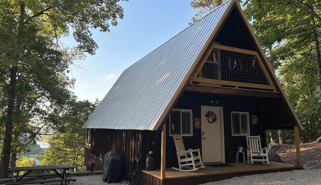 Cherokee Cabin Renovated - Cliff & Lake Views - Cave Run Lake & Red River Gorge
