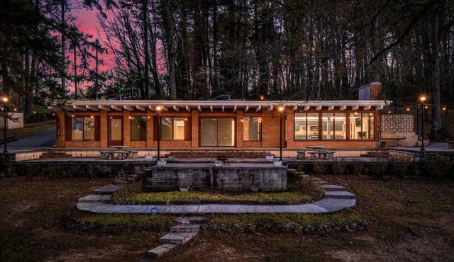 Cherokee Lakefront w/Huge Patio, Private Covered Dock & Stand-Up Paddle Boards