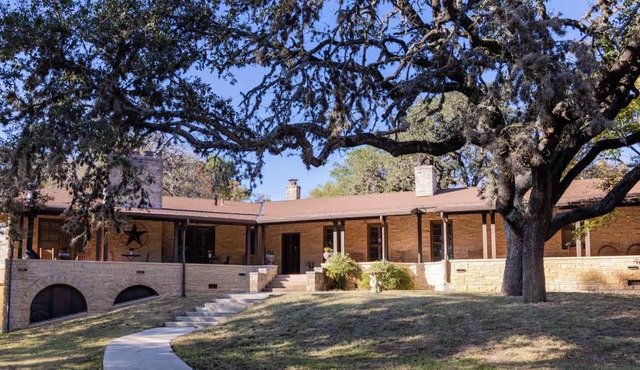 Cherokee Suite: Texas Hill Country Resort/w Pool