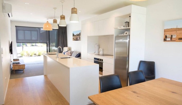 ★Cherry Blossom Ave★Frankton-style and comfort