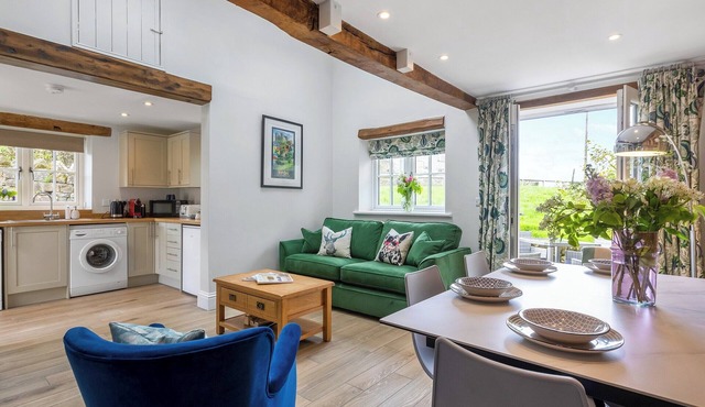 Cherry Cottage - UK46357