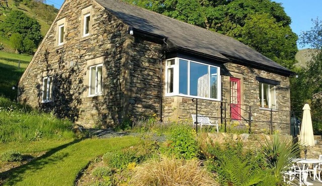 CHERRY GARTH, family friendly, with open fire in Hartsop
