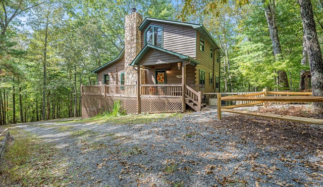 Cherry Goose Lodge- Cherry Log GA