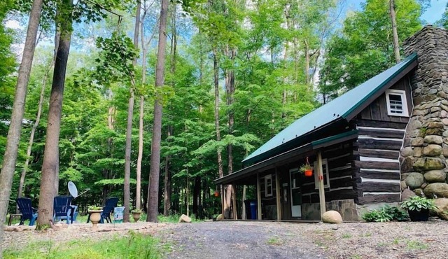 Cherry Grove - Rustic Log Cabin
