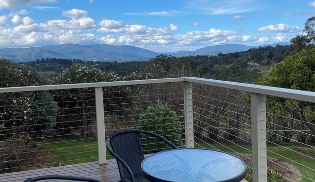 Cherry Haven farmhouse overlooking Yarra Valley