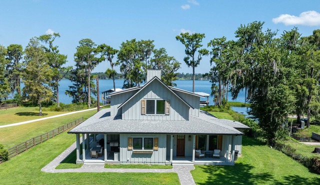Cherry Lake Serenity: A Lakefront Retreat