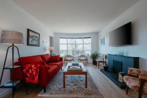Cherry Lane Cottage - 3 Bed - 1 Full & 1 Half Bath