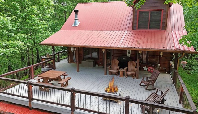 Cherry Log Cabin | Adults-Only Luxury Mountain Retreat Gourmet Kitchen Firepits