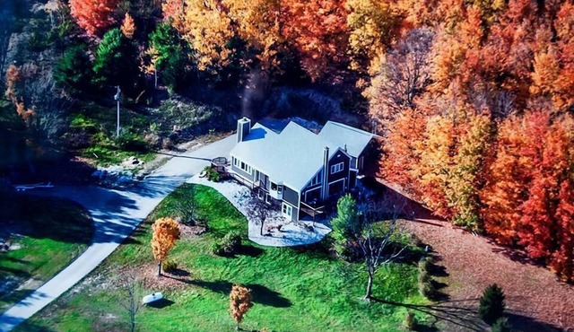 Cherry-Pick the Ideal Getaway! 4BR/3BA home @ Traverse City & Torch Lake