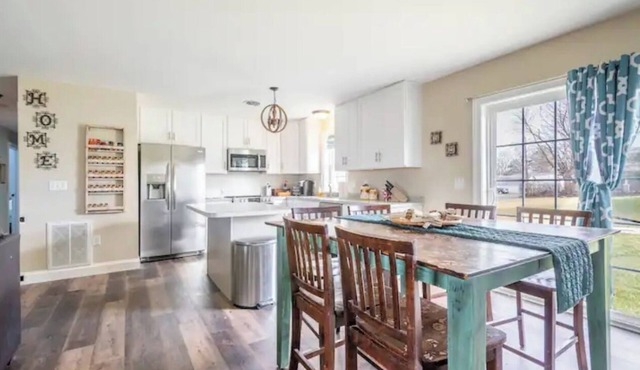 CherryCottage. Mins to Hershey Park~Pet Friendly, Fire pit & Grill