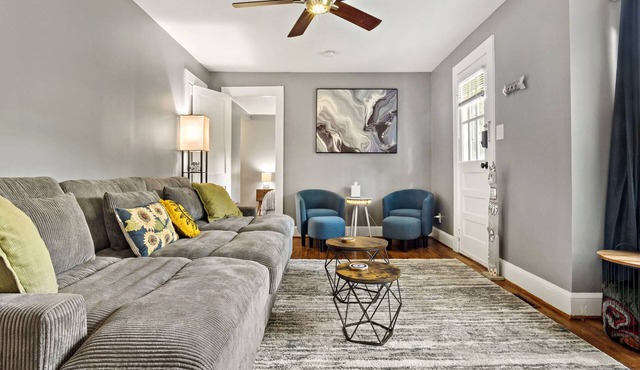 {Cheryl's Blackstone Retreat} A quiet place with ultimate convenience to explore