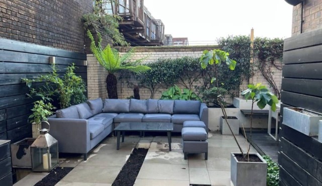 Cheshire House & Garden - 4 bed 4 bath sleeps 10