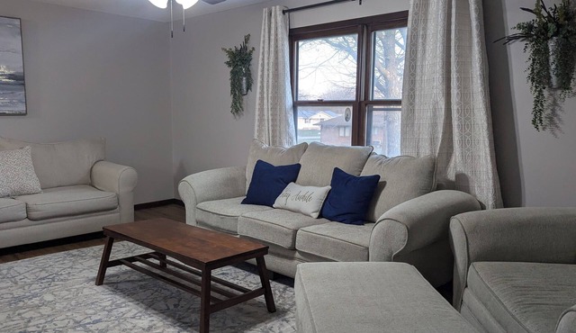 Chessmen's Corner - Pool Table and Trailer Parking