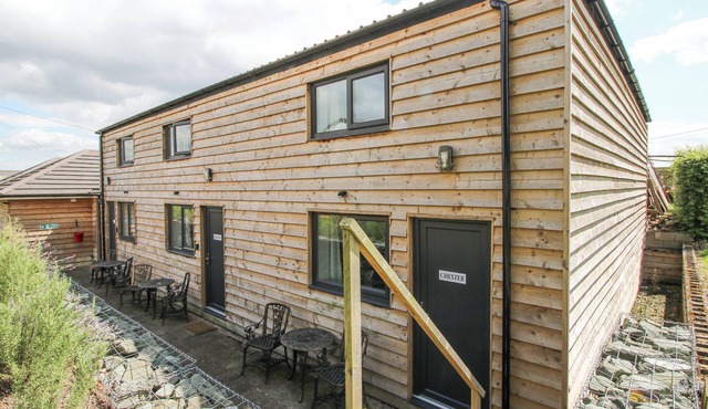 CHESTER, pet friendly, character holiday cottage in Ellesmere