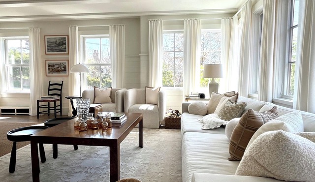 Chester Village Gem – Elegant Coastal Retreat Sleeps 6