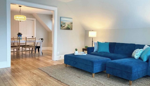 Chesterton Charmer: Upper Unit