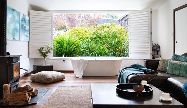 Chestnut Daylesford-Log fire place, spa bath and close to all of Daylesford's attractions