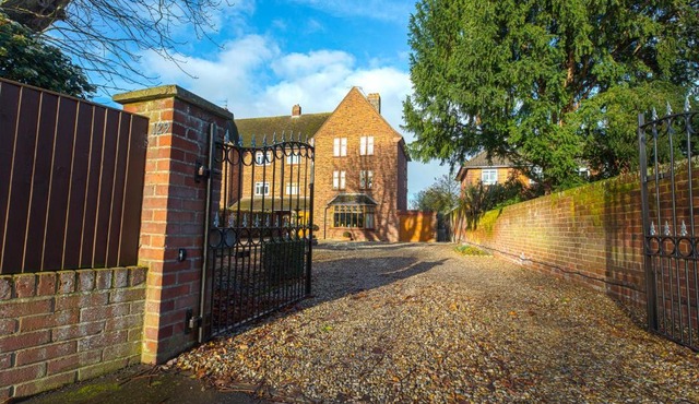 Chestnut Grove Bed And Breakfast