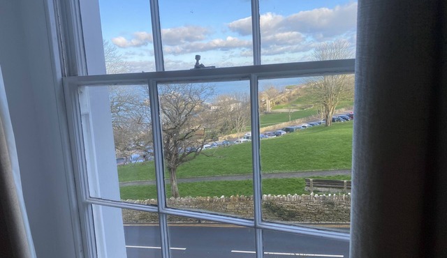 Chestnuts 3a Seymer Road, 3 bed flat close town centre and overlooks Swanage Bay