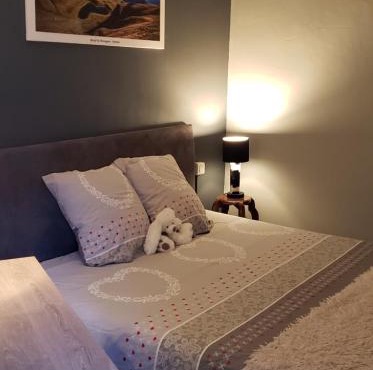 Chez Anne, Maison cosy avec spa, billard et Jardin