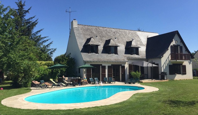 Chez Anne & Simon holiday rental with pool in South Brittany for up to 12 people