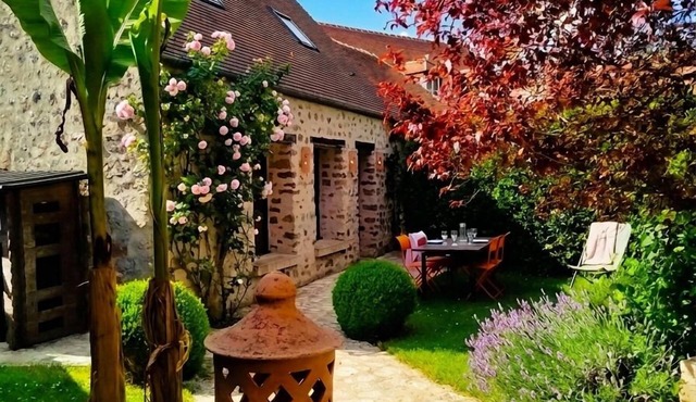 Chez Cilia Gîte bucolique 3*, private garden and path | Senlis Chantilly Asterix