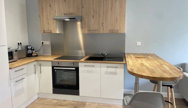 Chez Claire : appartement plein centre avec garage