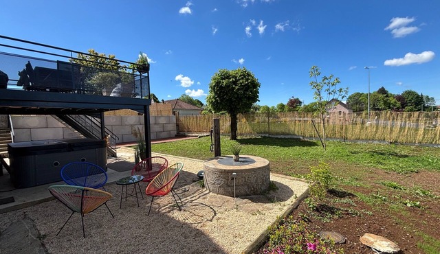 Chez Coco – 4-Star Family Home with Jacuzzi & Games in Cantal