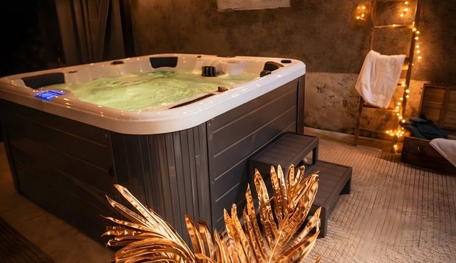 Chez Coco – Family Home with Jacuzzi, Game Room & Large Enclosed Garden