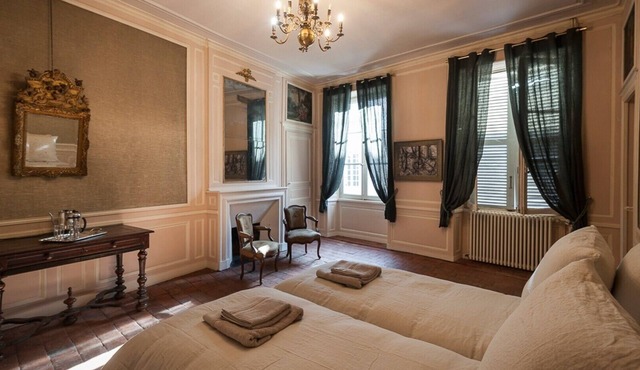 Chez Diane - Orion: Family Suite with Alcove and Boudoir